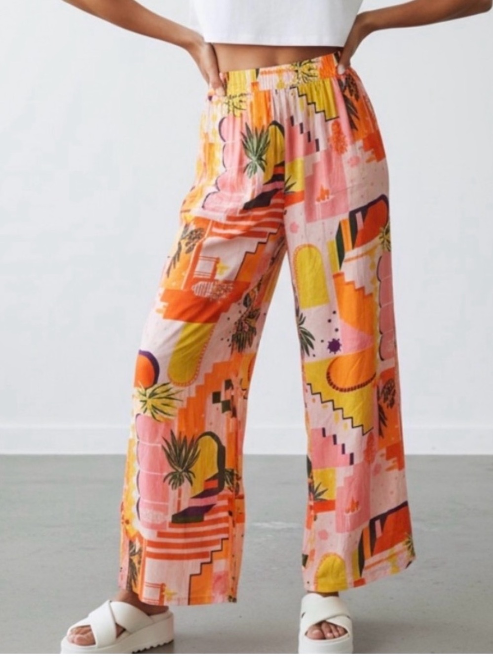 Haute Hippie Tropical Print Cotton Pant - Picture 14 of 15